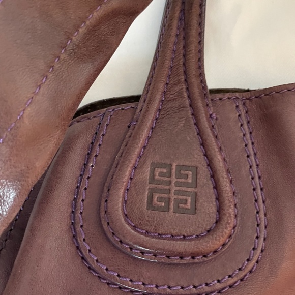 GIVENCHY Nightingale Large Shopper Tote in Eggplant color - Picture 14 of 15